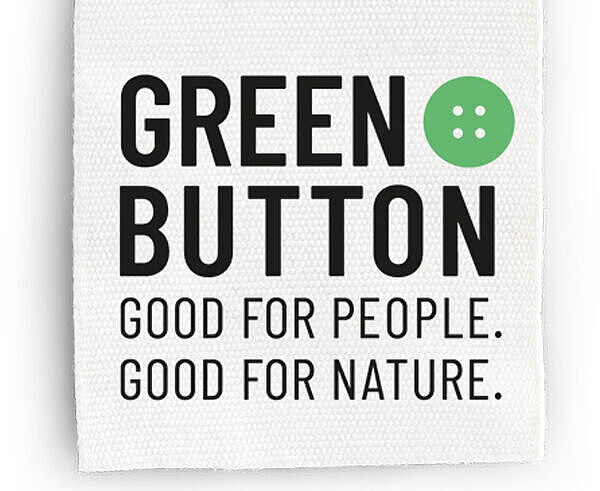 Sew-in-Label with GREEN BUTTON logo, "GOOD FOR PEOPLE.", "GOOD FOR NATURE."